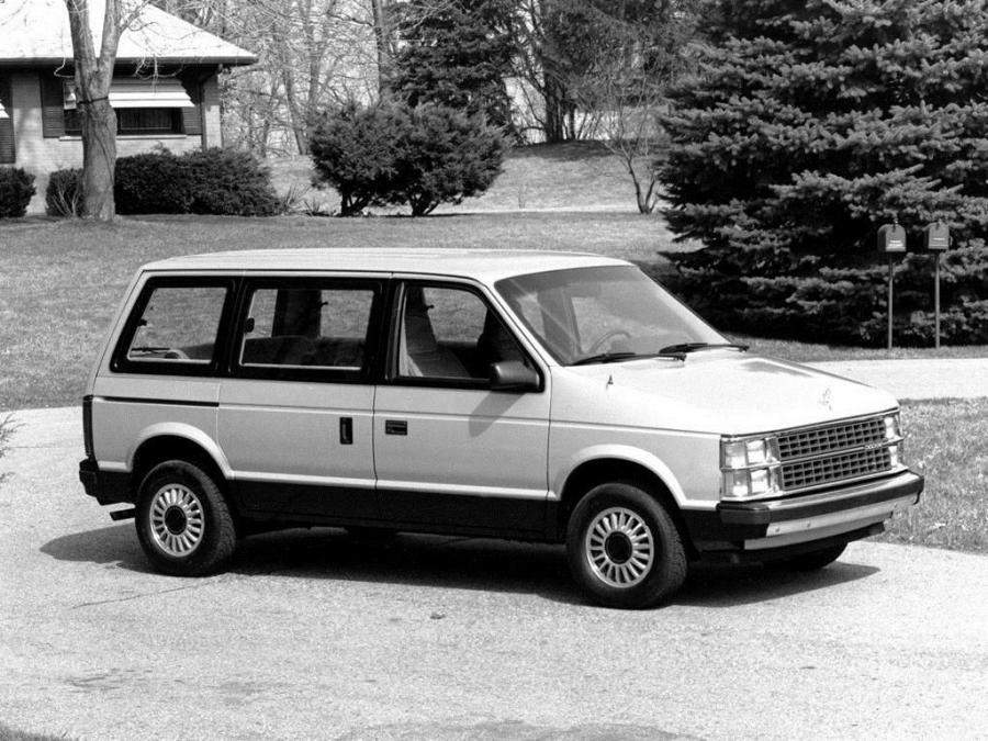  Dodge Caravan 1984 года  (фото 4 из 14)